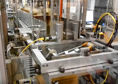 China De geautomatiseerde Machine van de het Gevalverpakker van de Kartondoos met Ononderbroken Vlakke Kartonlevering fabriek